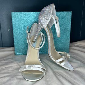 Blue by Betsey Johnson Ivory Satin and Rhinestone Heel, Size 9.5